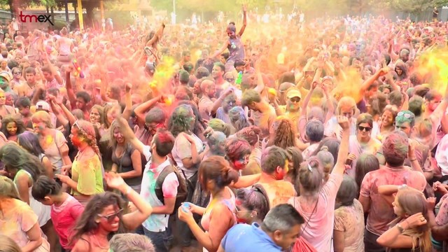 Holi-Party-How-Is-The-Holi-Party
